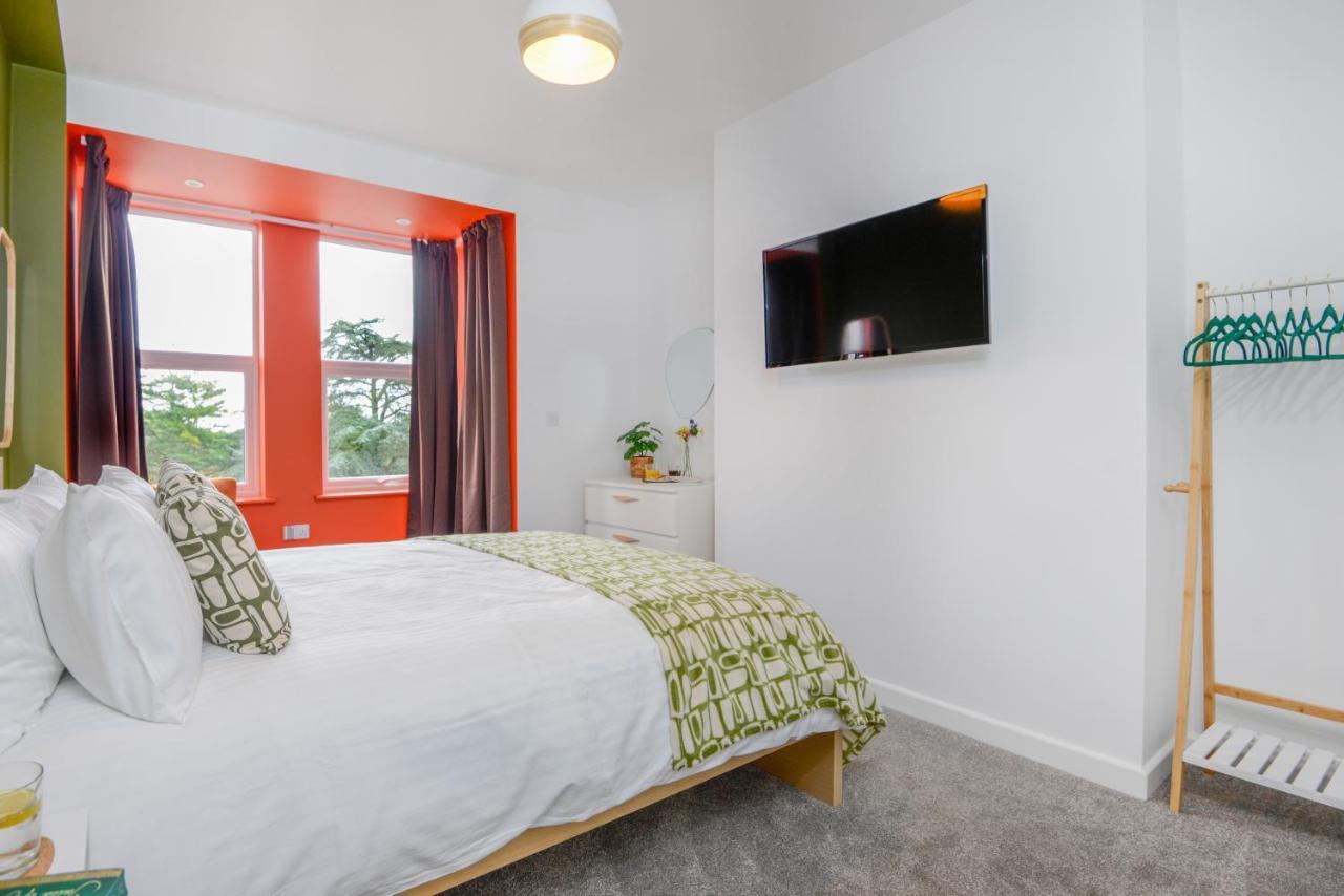 Apartment Two - Private Car Park, Comfortable And Well Equipped - By Ocean City Retreats 플리머스 외부 사진